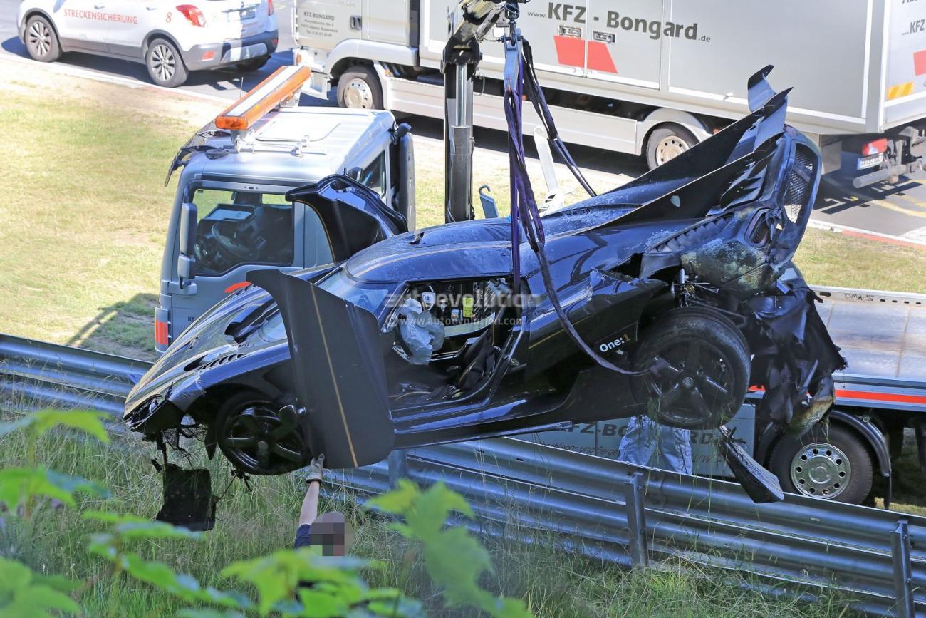 koenigsegg-one1-destroyed-in-brutal-nurburgring-crash-hypercar-caught-fire-109561_1.jpg