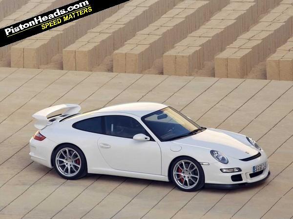 997GT3Gen1_02.jpg.f04304292607e143e78b7c7b649ab49c.jpg