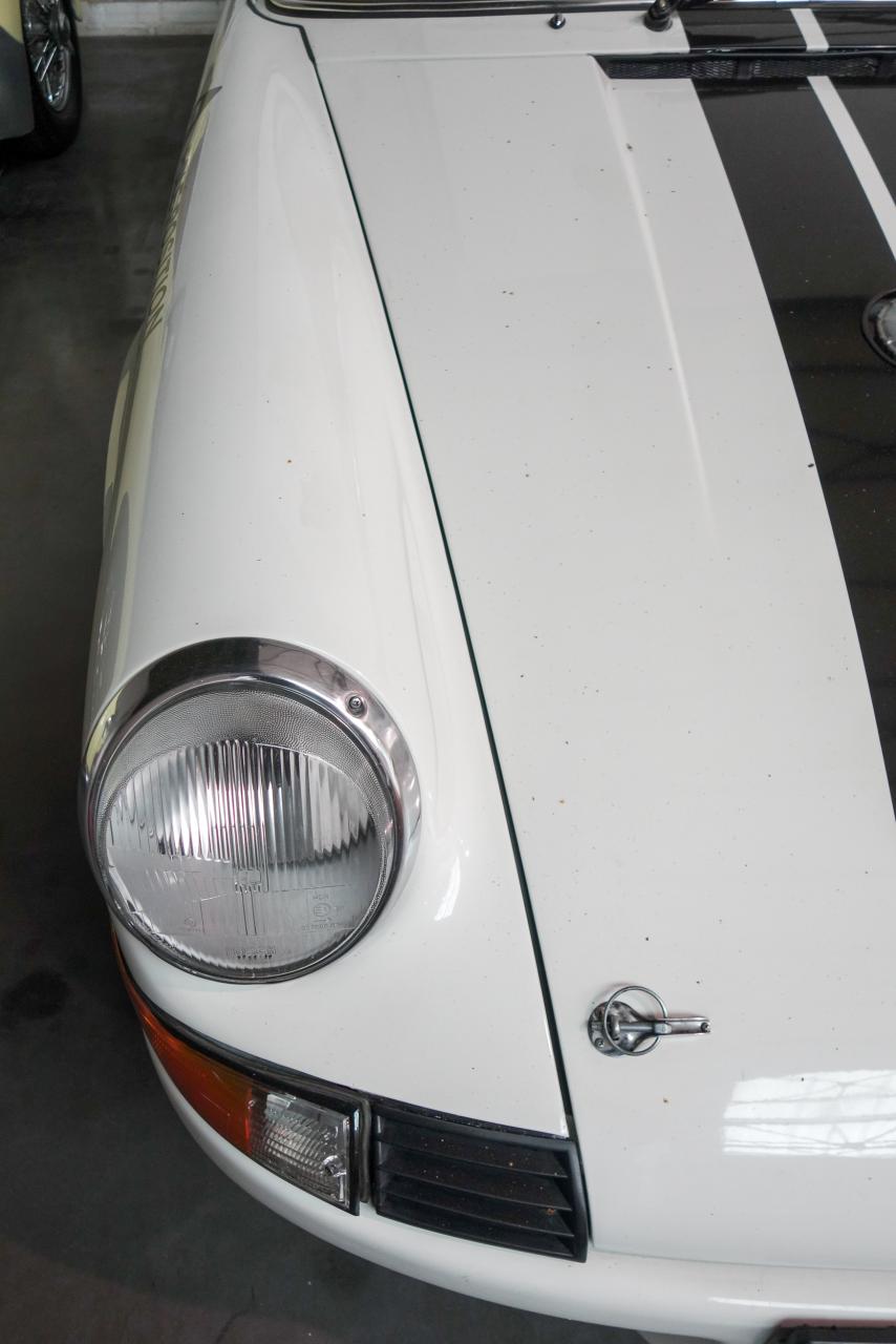 5a32aa09ca0fc_1-grandprixwhite.jpg.51e1e8547779f7986465f36e6d406431.jpg