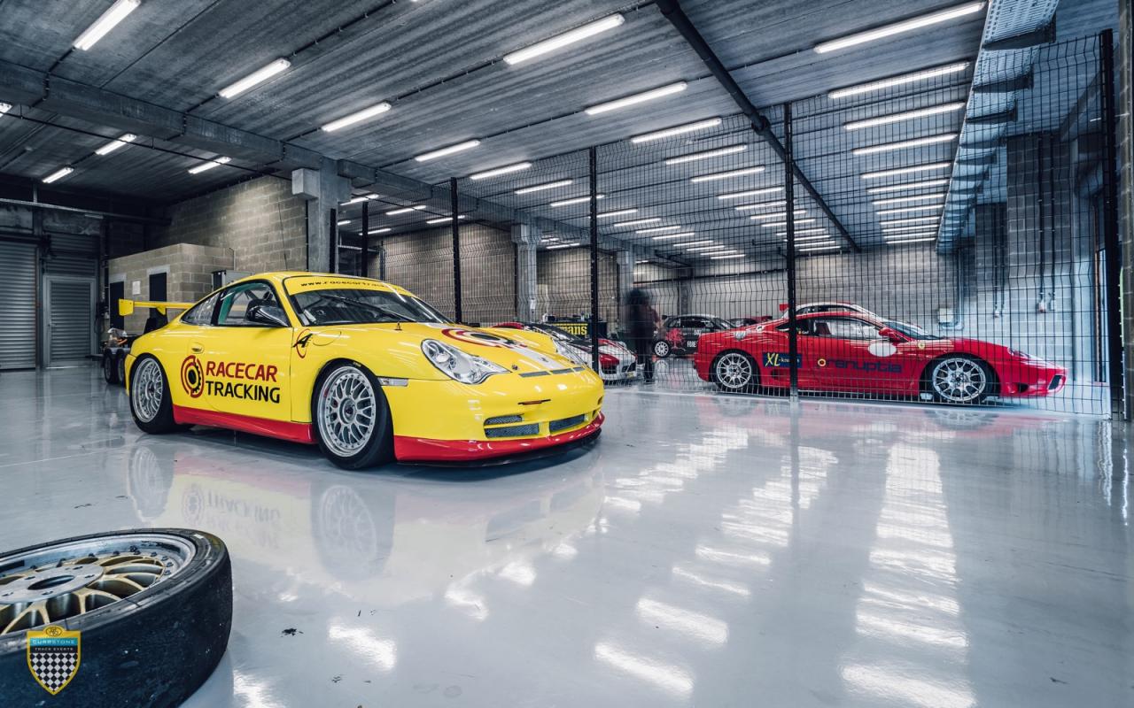 2016_Curbstone_Round14_Pitlane_00064.jpg.b7eff4c421d29d494feeb9d5ff14a53b.jpg