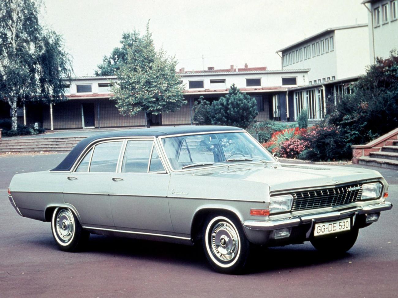 1964_Opel_Diplomat_(_A_)_002_7185.thumb.jpg.0ccc76400d4e55e12a7dfe6af8aaa5ca.jpg