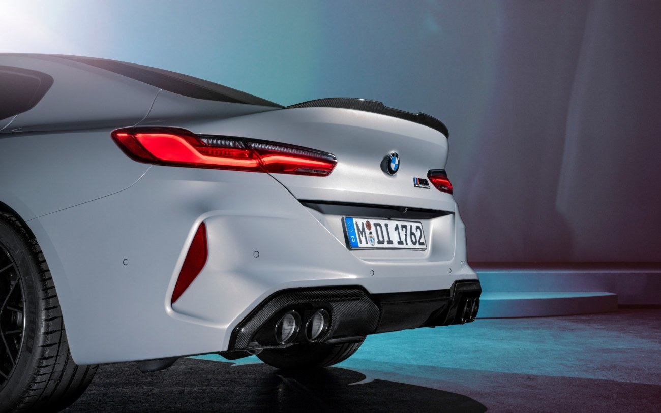 _content_dam_bmw_marketBMW_M_common_topics_magazine-article-pool_2019_bmw-m-wallpaper_bmw-m8-gran-coupe-hockenheim-mi-06.thumb.jpg.34f68d653ef25a48d4c89ed9e8673256.jpg