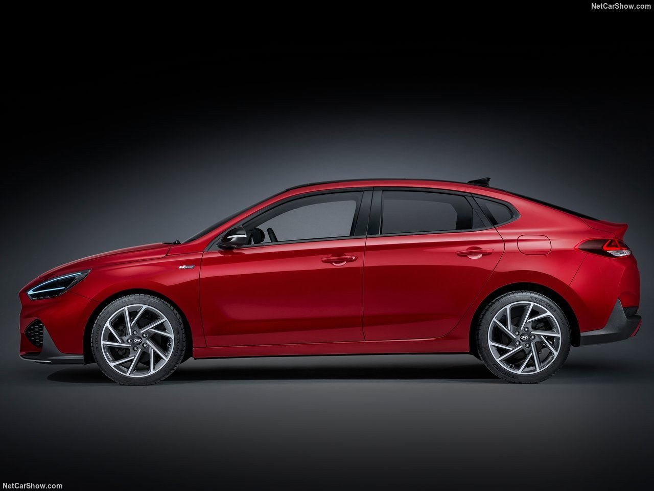 Hyundai-i30_Fastback-2020-1280-03.jpg.2d38810d0ce79e6c00cd39f0df83322c.jpg
