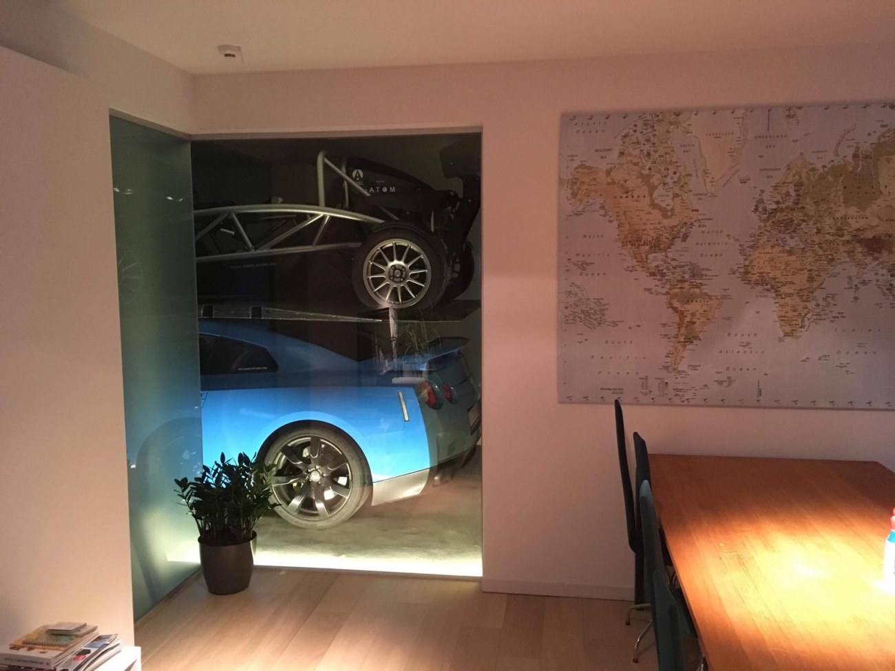 garage.thumb.jpg.af6a2705d6c78a23c95c9df96fdec945.jpg