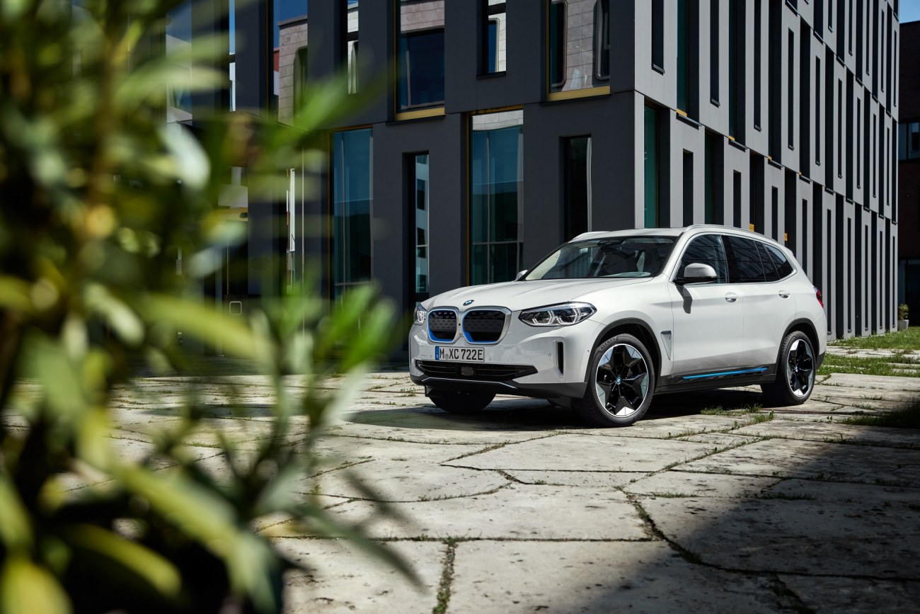 P90392988_highRes_the-first-ever-bmw-i.thumb.jpg.fc9124728912e1aaa0d743fe170273d2.jpg