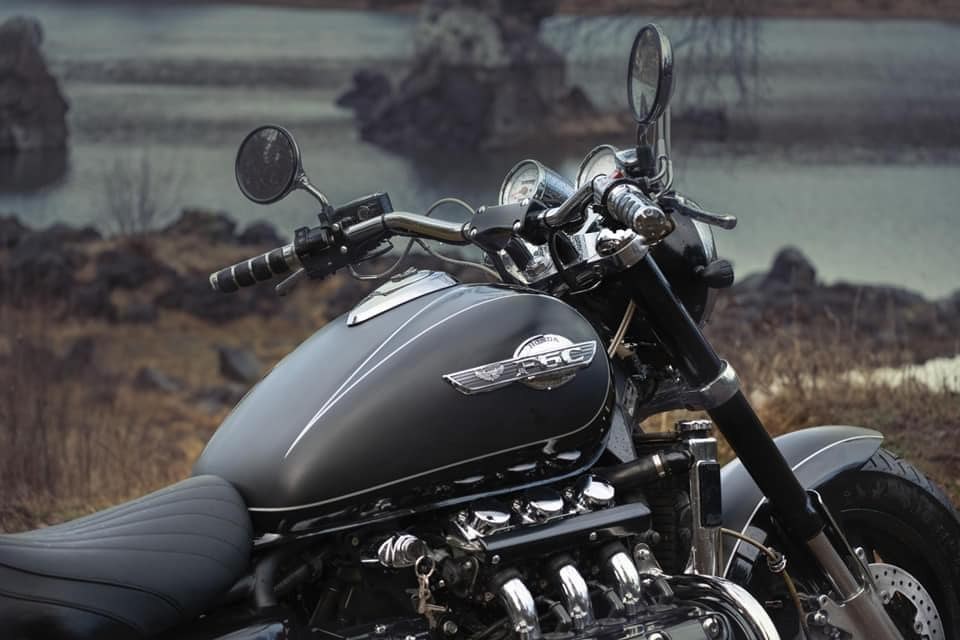 blackdiamond2.jpg.4fd6c5742873844cd4516a02675ff68a.jpg
