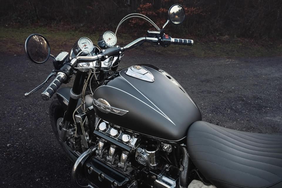 blackdiamond8.jpg.5e3ab934371f163b099bb7d0f2e8254e.jpg