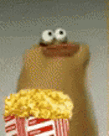 popcorns-crackhead-eating.gif.af040a01be337e9f45a718e4a1f47a59.gif