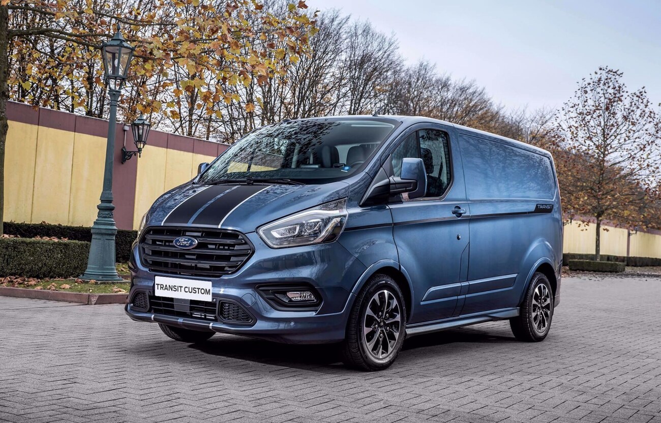 Ford-Transit-Custom-Sport-Schuinvoor.thumb.jpg.7897d8b7bffe24bba2389f0d7da09e01.jpg