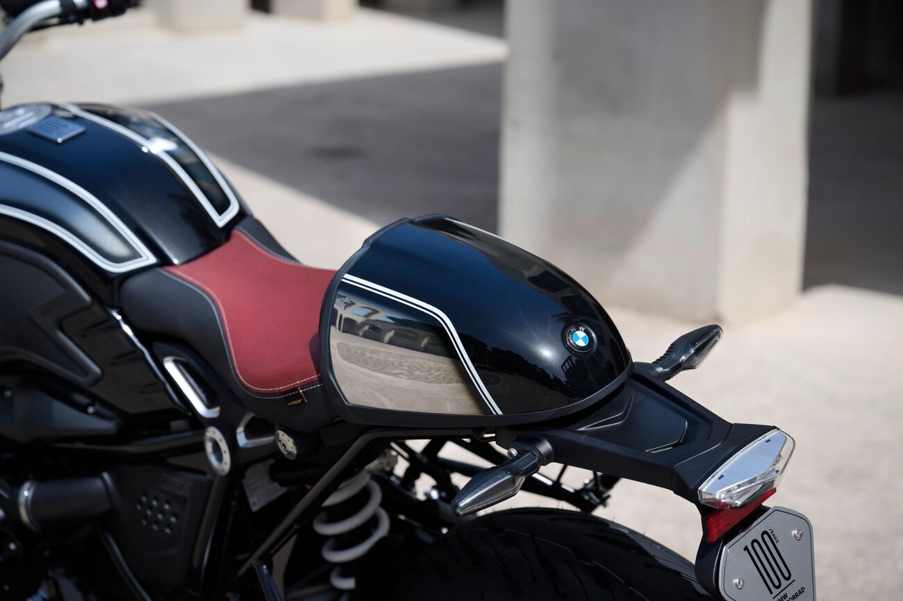 P90488261_lowRes_bmw-r-ninet-100-year.thumb.jpg.2a695d4e4b5d9b4b54cd85ee856d9a5c.jpg