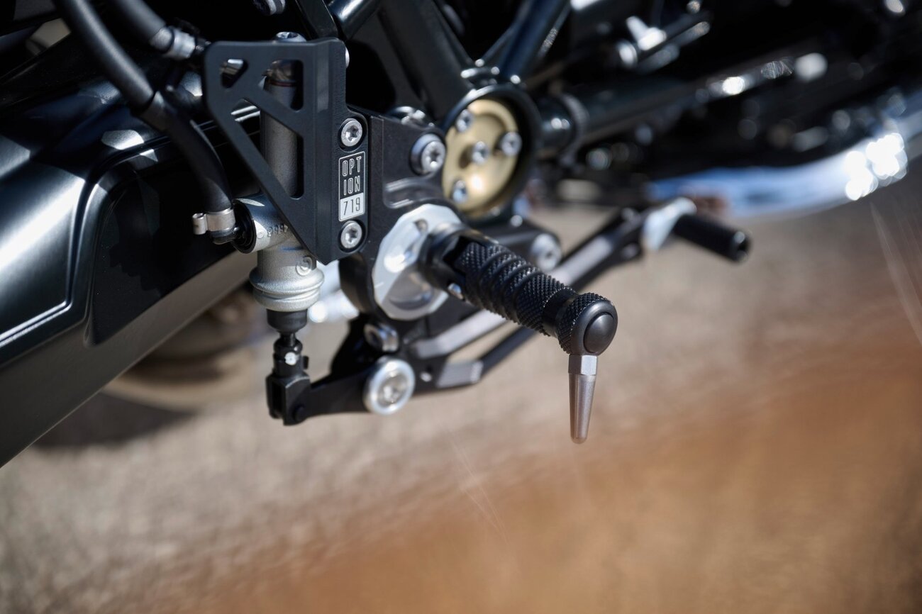 P90488264_lowRes_bmw-r-ninet-100-year.thumb.jpg.3ee6664011385a68733ad7eaff1ff458.jpg