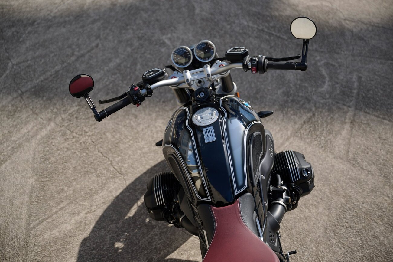 P90488265_lowRes_bmw-r-ninet-100-year.thumb.jpg.a645e6355b0f4055d690123278e7759d.jpg