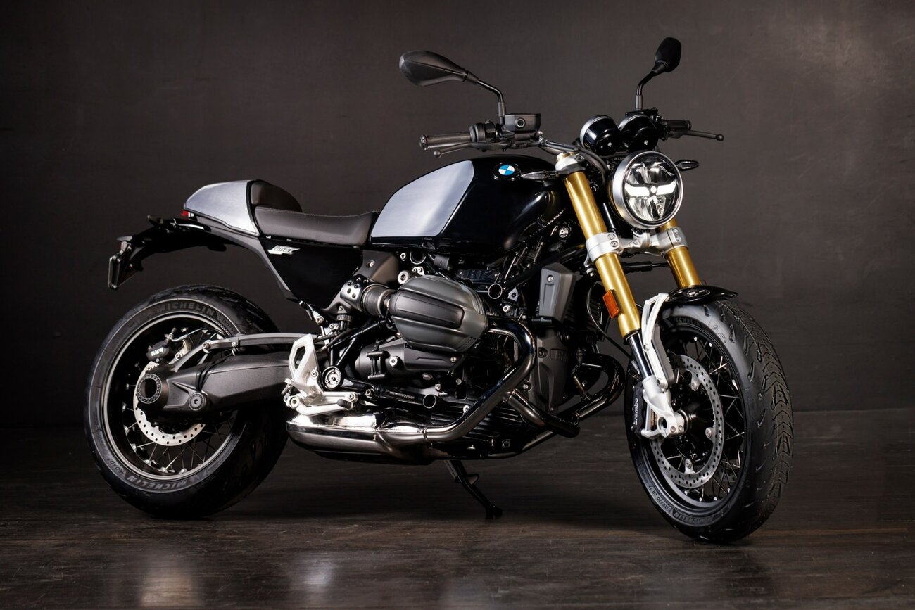 P90504410_lowRes_bmw-r-12-ninet-studi.thumb.jpg.374911a6d68fce0aa74edf3c4a34e591.jpg