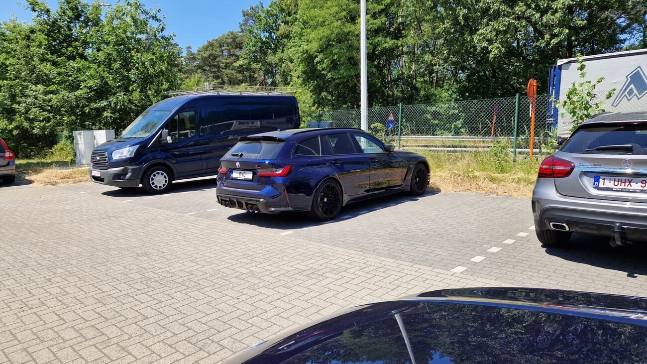 Touring1.thumb.jpg.8a1c25dca7a8e30d0ac5630f751c741d.jpg