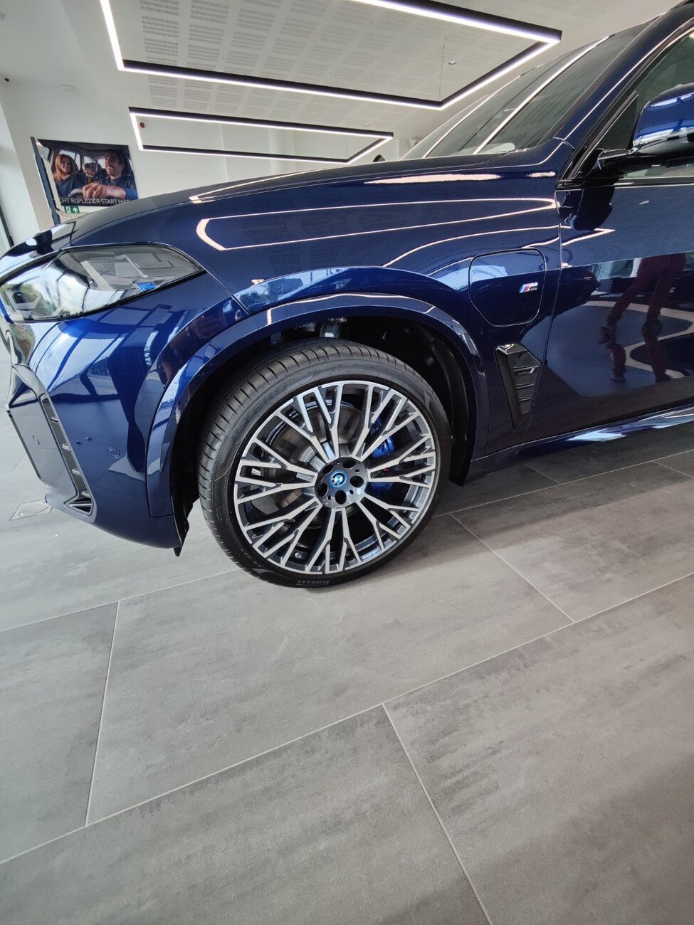 x5-blue-v1-005.jpg