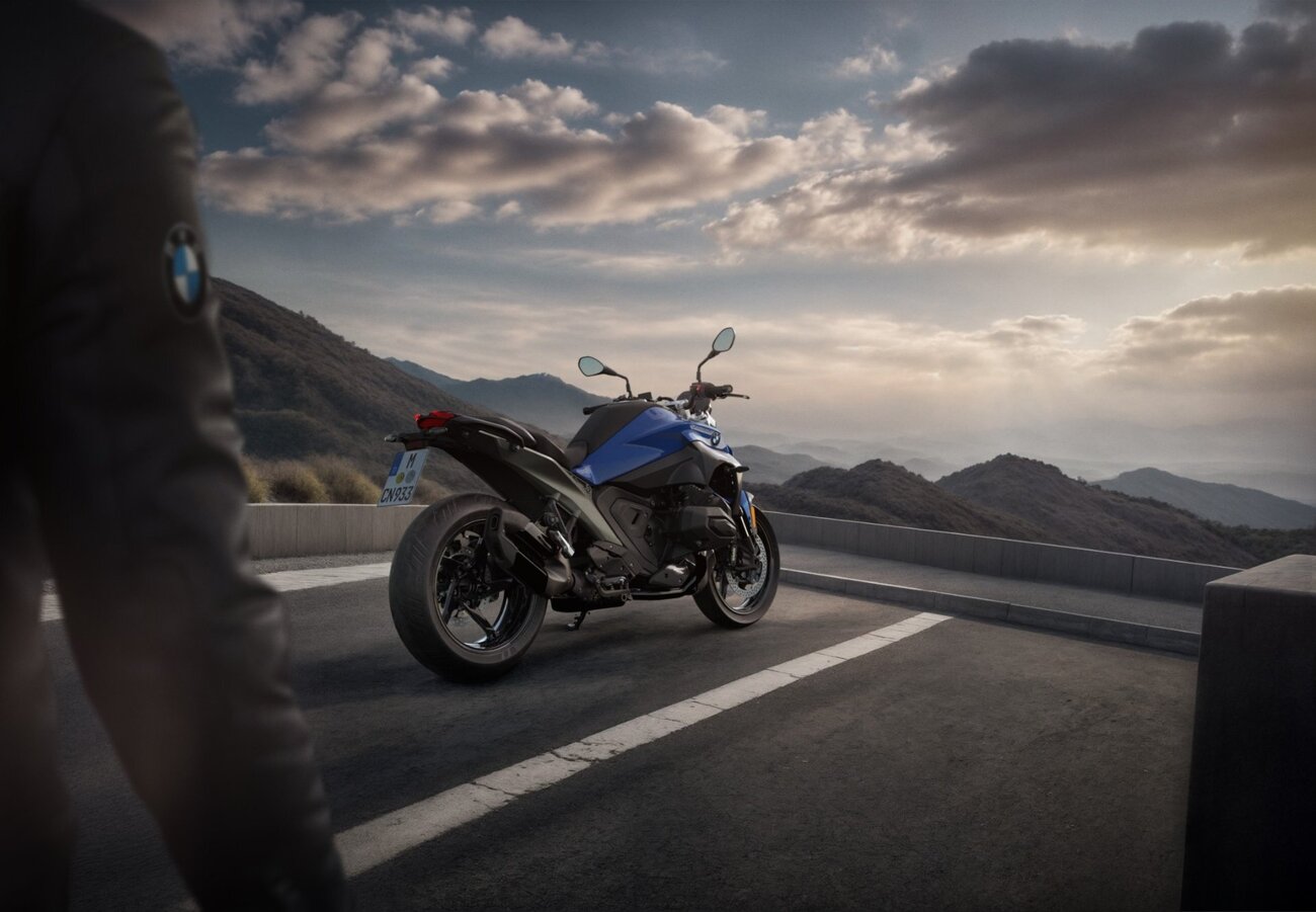 P90593380_lowRes_the-new-bmw-r-1300-r.thumb.jpg.90d8eae843e4263cd4b0484af624e9c6.jpg
