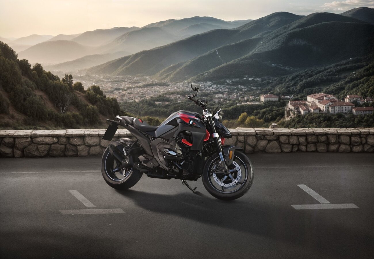 P90593387_lowRes_the-new-bmw-r-1300-r.thumb.jpg.93ed1eabdcaf885059f00457578faf68.jpg