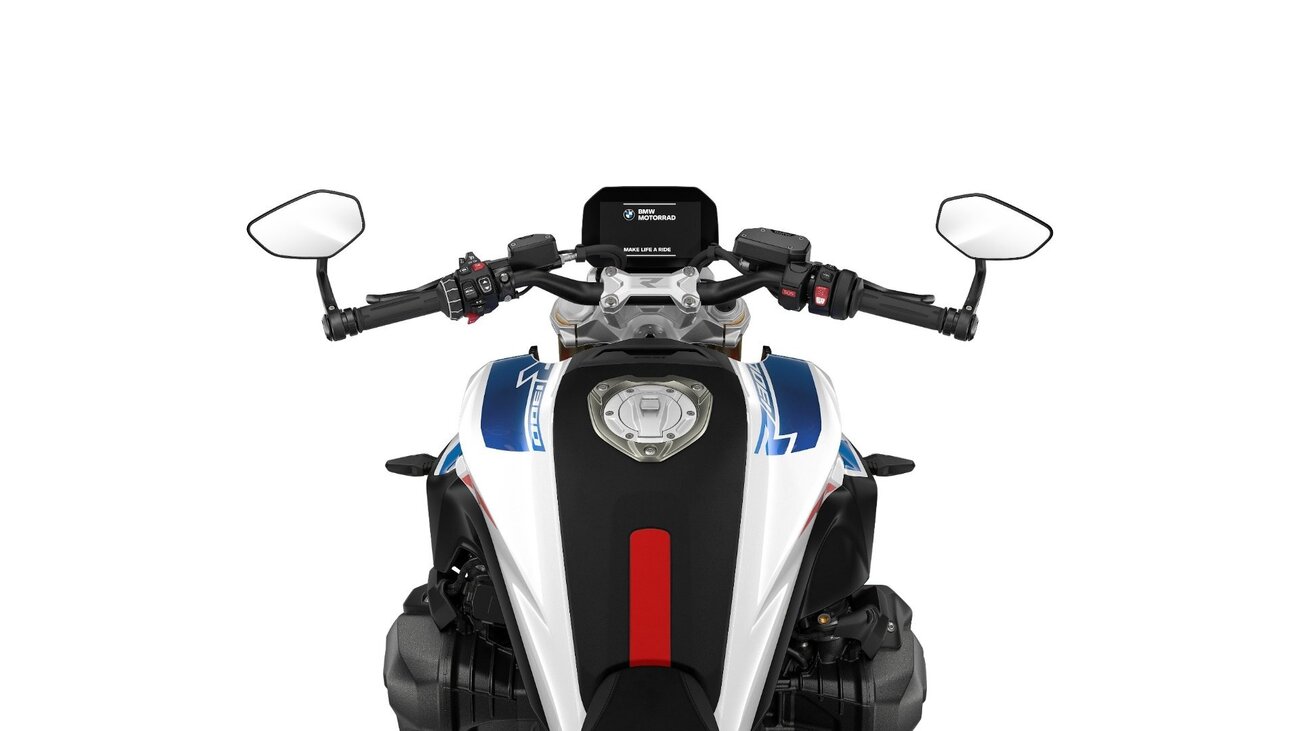 P90593395_lowRes_the-new-bmw-r-1300-r.thumb.jpg.6a2475b0f487a9459ca64b45b62354b2.jpg