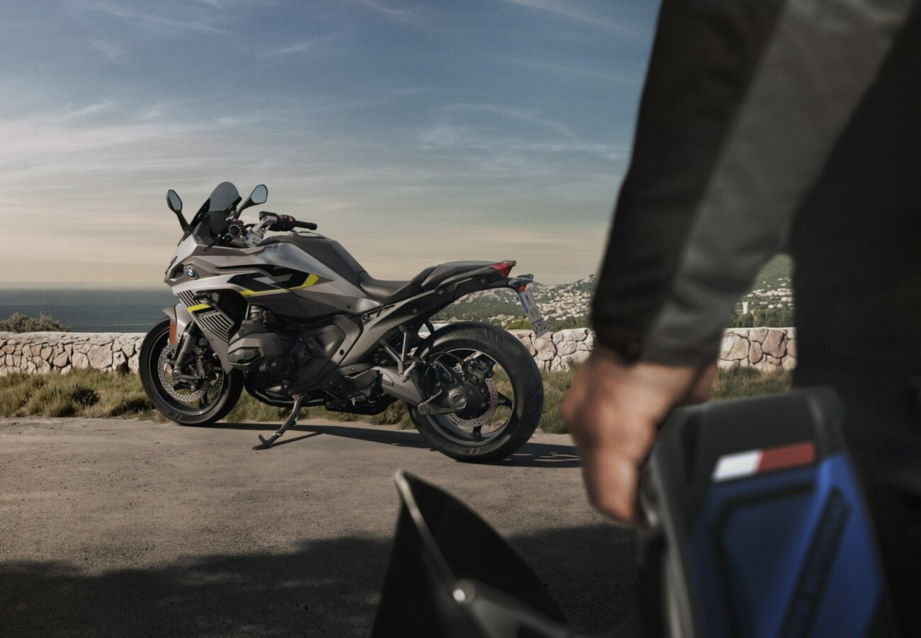 P90596240_lowRes_the-new-bmw-r-1300-r.thumb.jpg.01f68757bd96f33d4d889e8b02f73da4.jpg