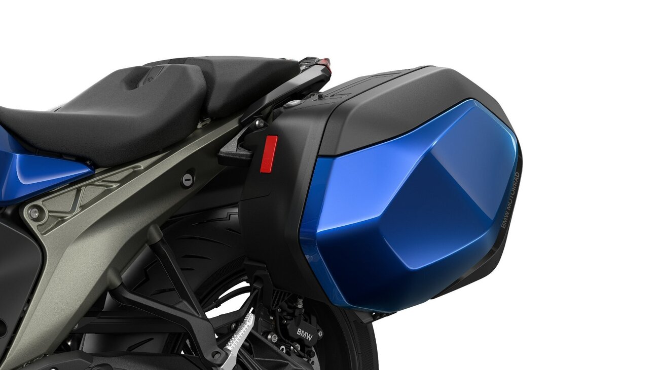P90596259_lowRes_the-new-bmw-r-1300-r.thumb.jpg.8343e4880c44350918117408ed2ef31a.jpg