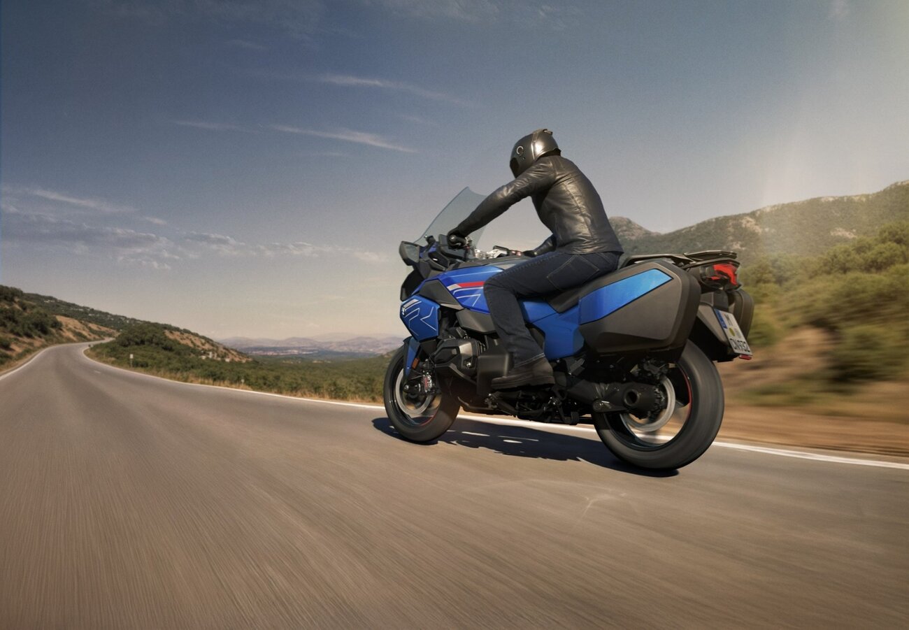 P90596288_lowRes_the-new-bmw-r-1300-r.thumb.jpg.0bedc2a25bf8567685f3d5264b91627c.jpg