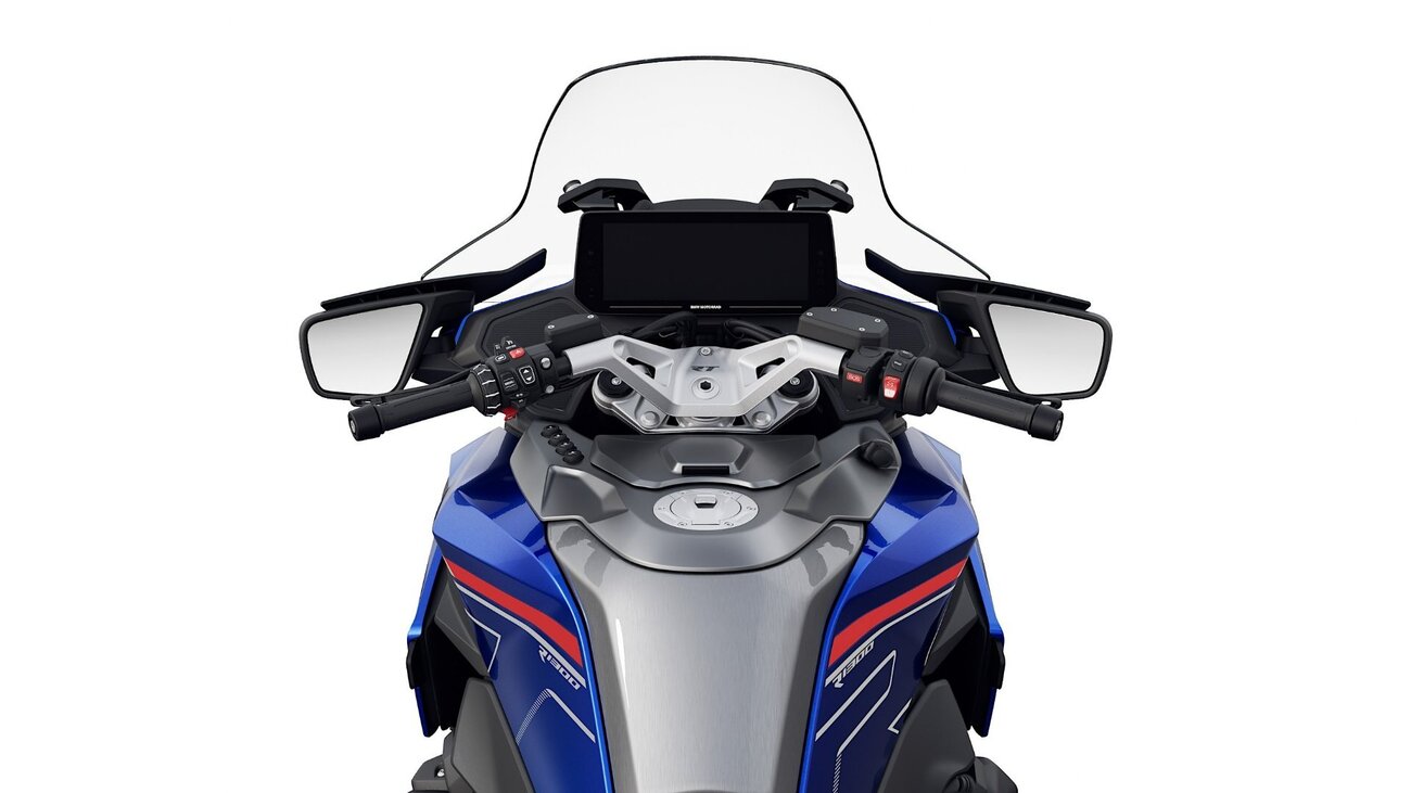 P90596294_lowRes_the-new-bmw-r-1300-r.thumb.jpg.964345793920f0ccdf55ca535769d5ce.jpg