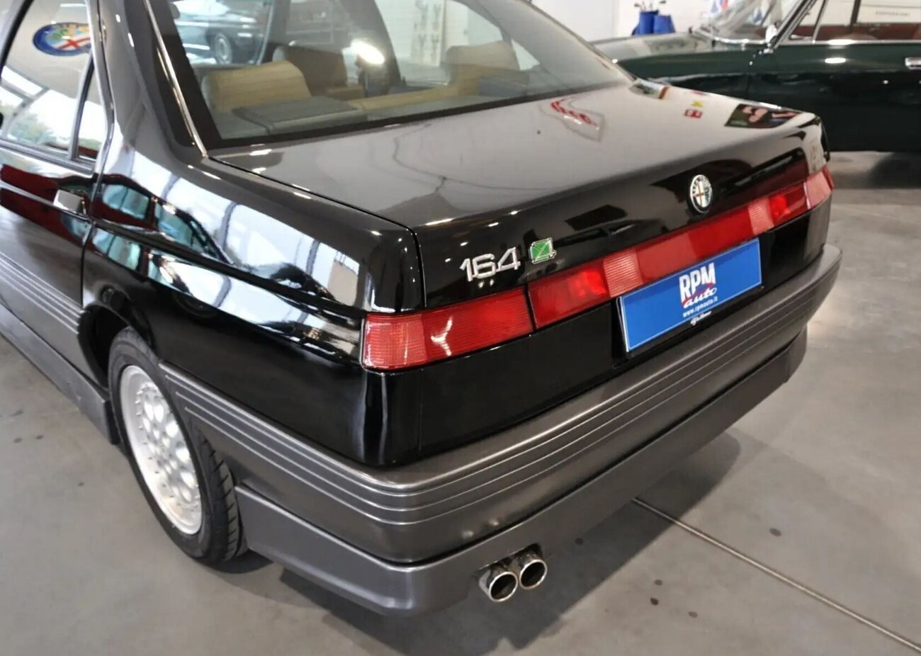2025-11-23 21_32_16-Alfa Romeo 164 Berline in Zwart tweedehands in Cortemaggiore - Piacenza voor € 2.jpg