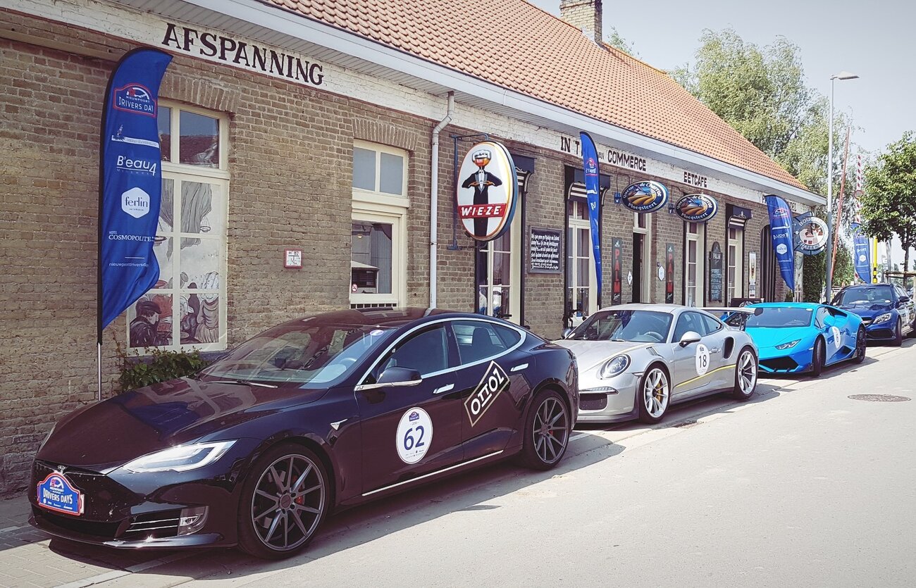 Tesla94.thumb.jpg.cc546162d04bd2e40c9f18d5e3b83a4f.jpg