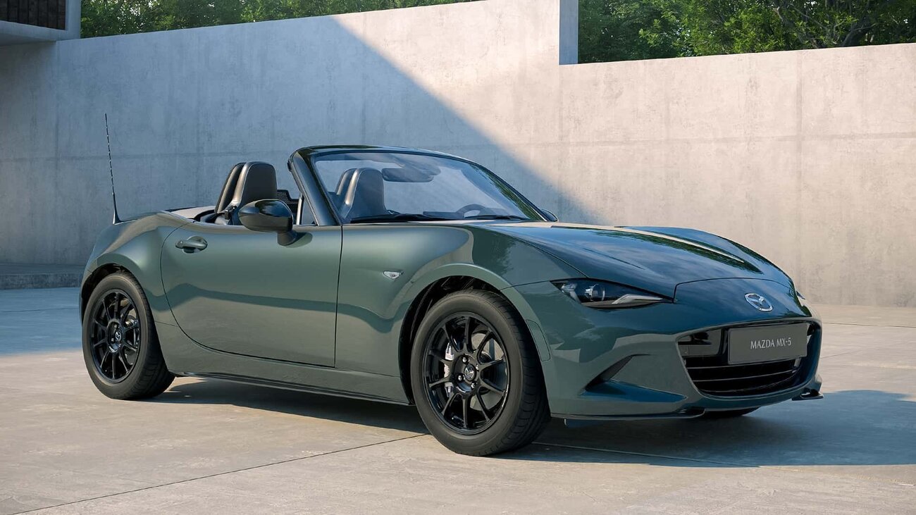 mazda-mx-5-2027-in-zinc-green-metallic(2).thumb.jpg.30b921534390b1b779d3c9d13dc3d959.jpg